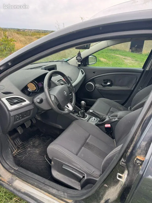 Renault Megane 2010 photo 3