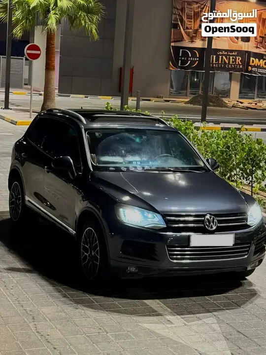 Volkswagen Touareg 2012 photo 2