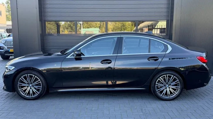 BMW 3-Serie 2019 photo 3