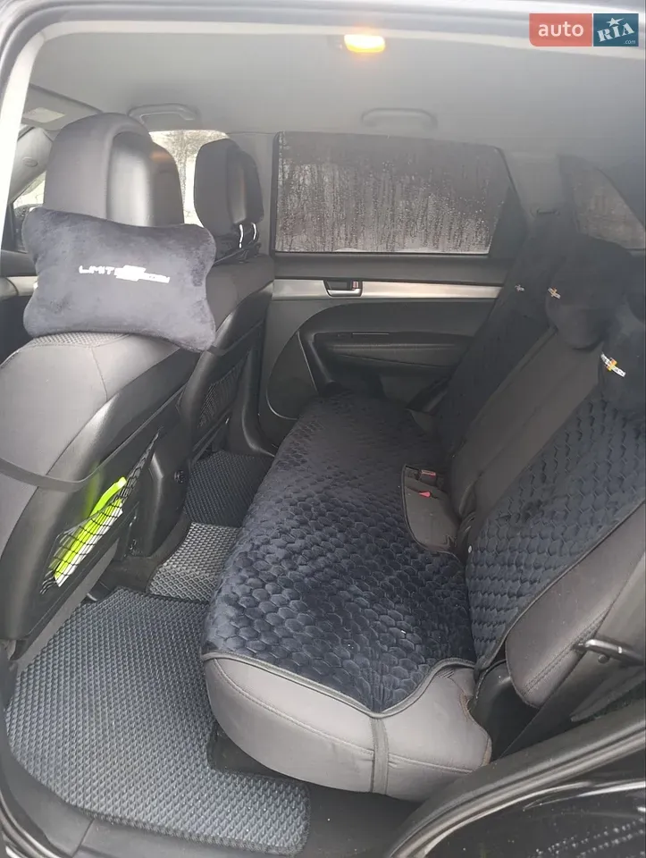 Kia Sorento 2011 photo 2
