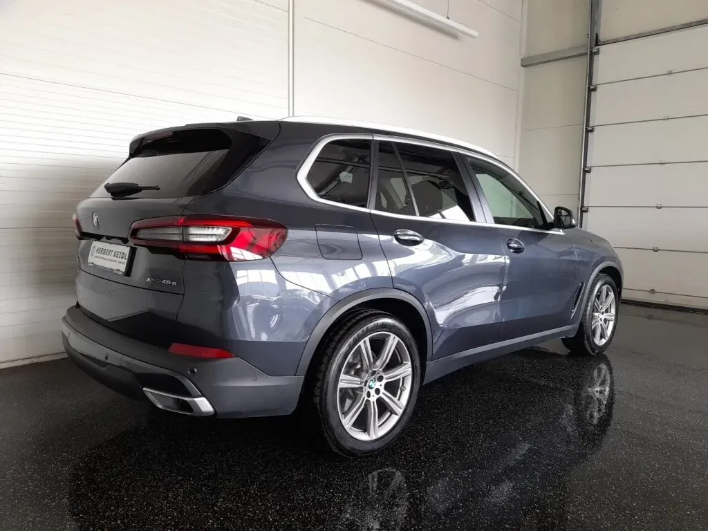 BMW X5 2021 photo 2