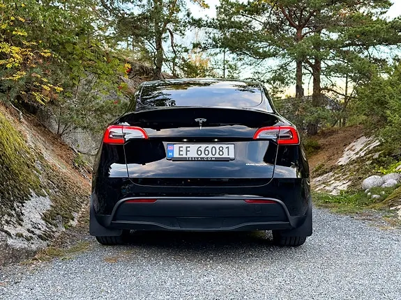 Tesla Model Y 2023 photo 5