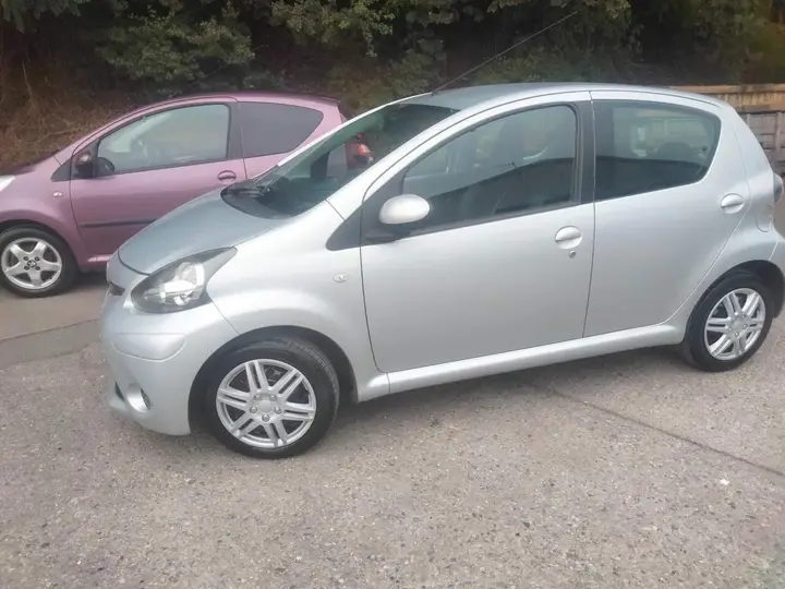 Toyota Aygo 2012 photo 2