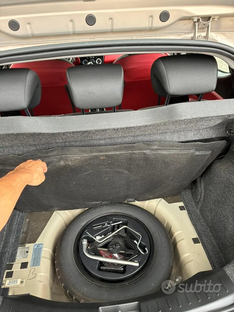 Lancia Ypsilon 2012 photo 4