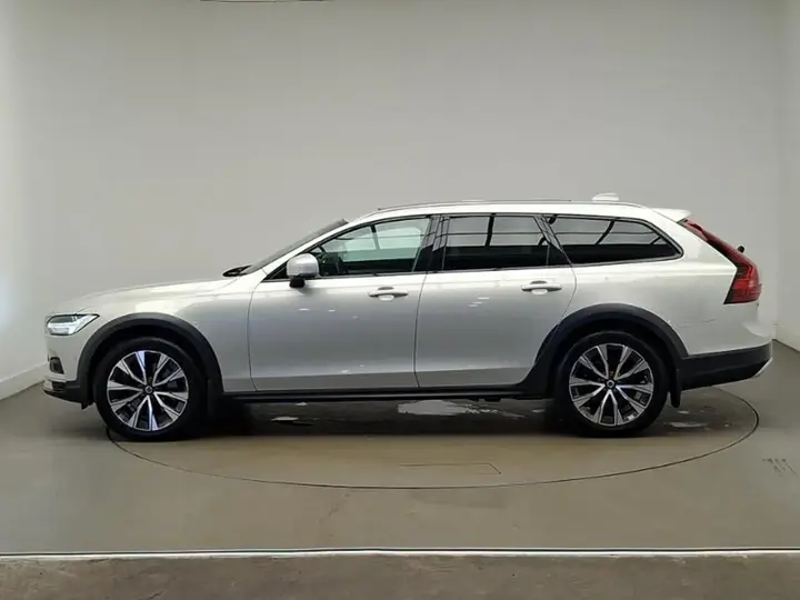 Volvo V90 Cross Country 2020 photo 4