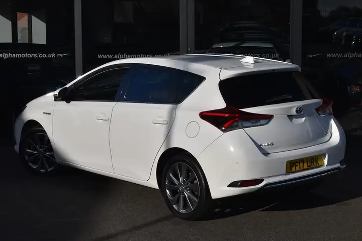 Toyota Auris 2017 photo 2