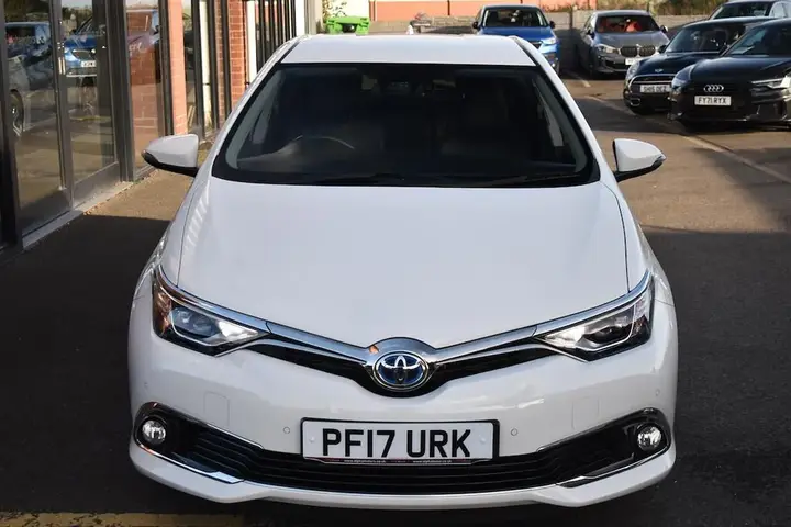 Toyota Auris 2017 photo 3