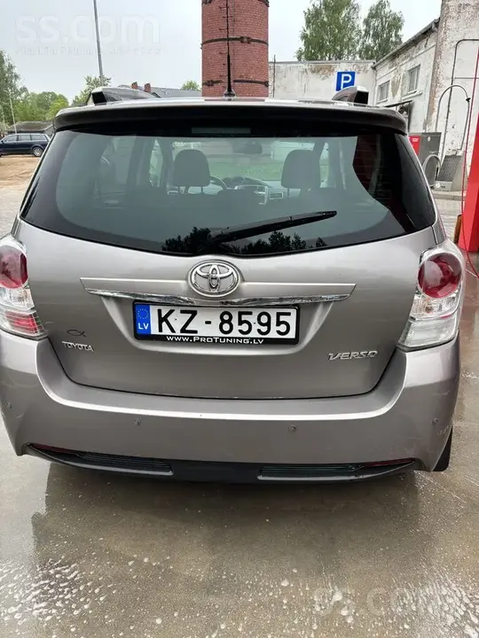 Toyota Verso 2015 photo 4