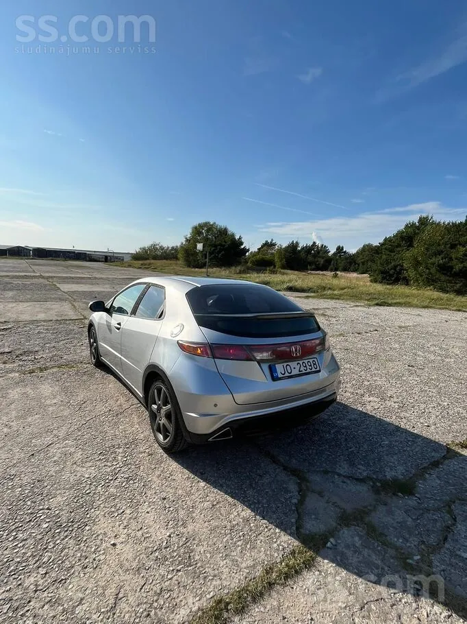 Honda Civic 2006 photo 2