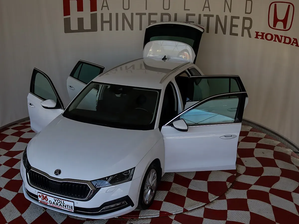 Skoda Octavia 2022 photo 3