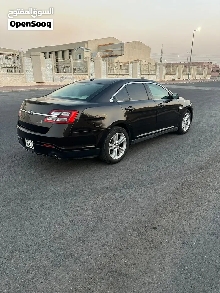 Ford Taurus 2013 photo 3