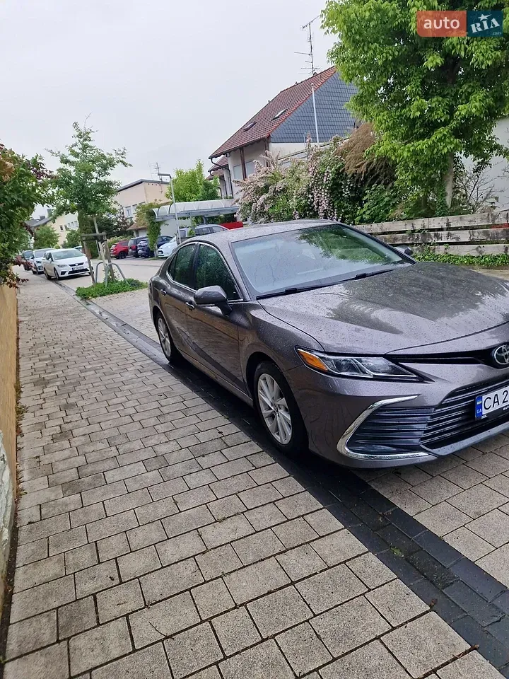 Toyota Camry 2022 photo 2