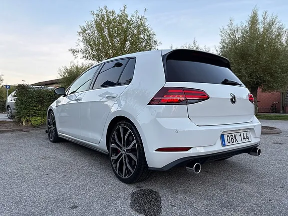 Volkswagen Golf Vii 2018 photo 2