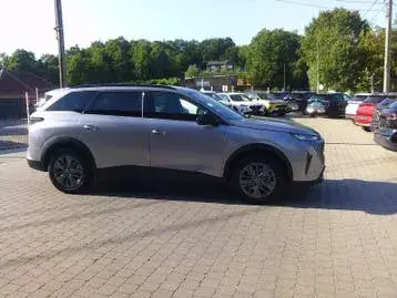 Peugeot 5008 2025 photo 3