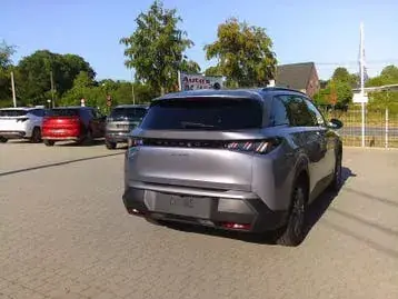 Peugeot 5008 2025 photo 2