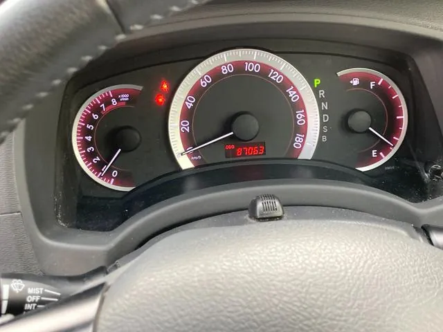 Toyota Ayise 2011 photo 4