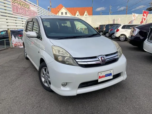 Toyota Ayise