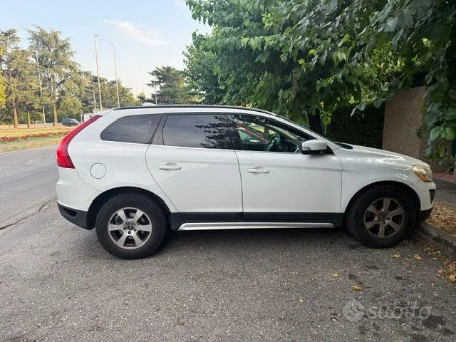 Volvo Xc60 2010 photo 2