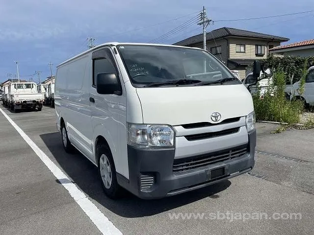 Toyota Regiusace Van