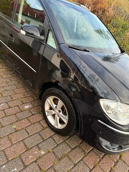 Volkswagen Touran 2008 photo 2