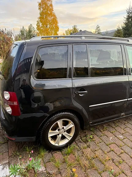 Volkswagen Touran 2008 photo 4