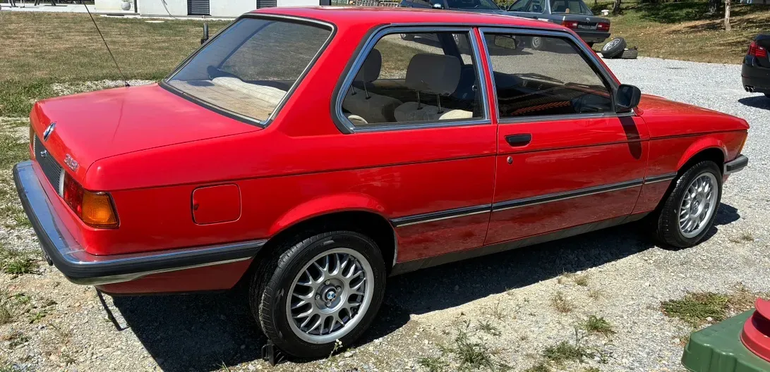 BMW 3 Series 1982 photo 2