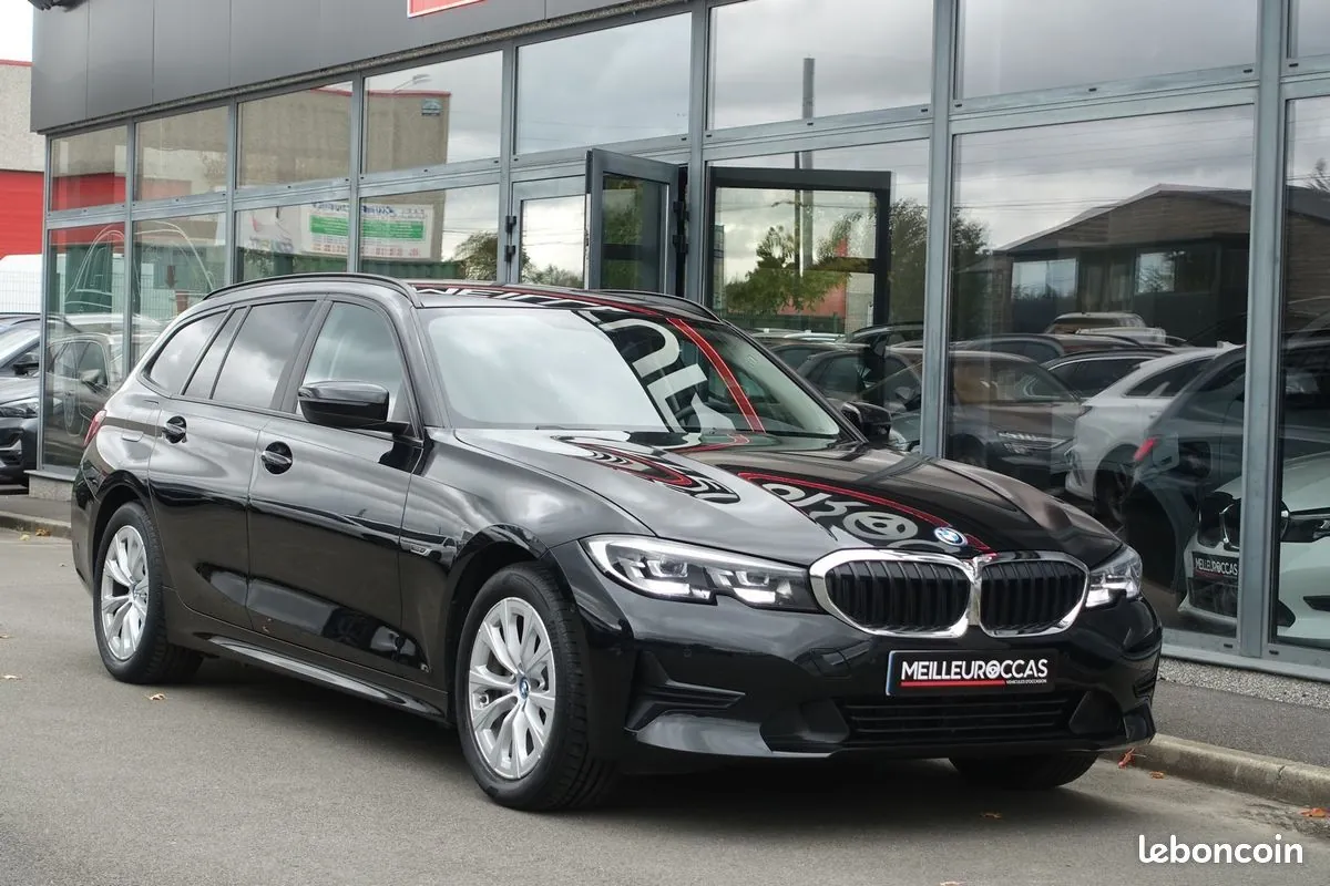 BMW 3 Series 2021 photo 4