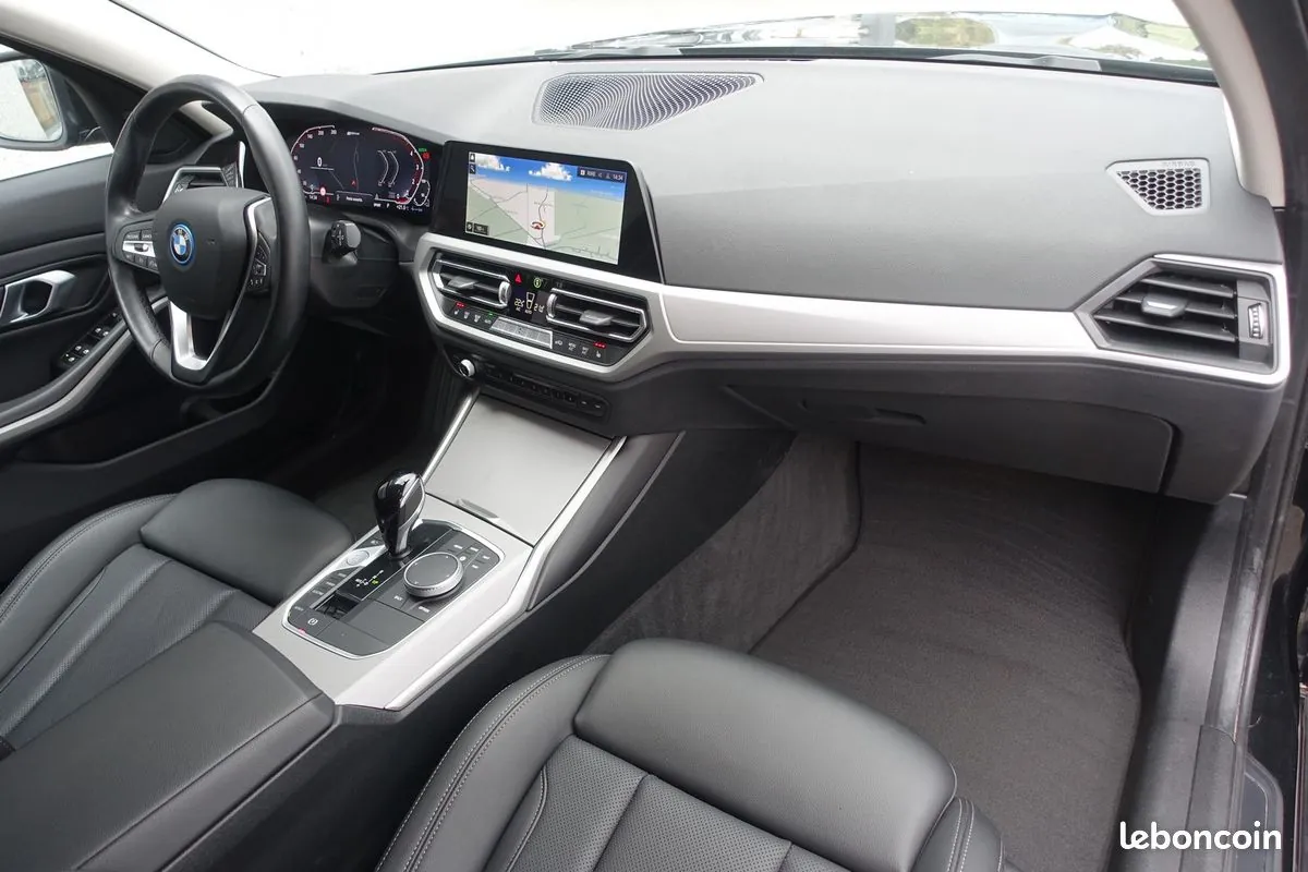 BMW 3 Series 2021 photo 5