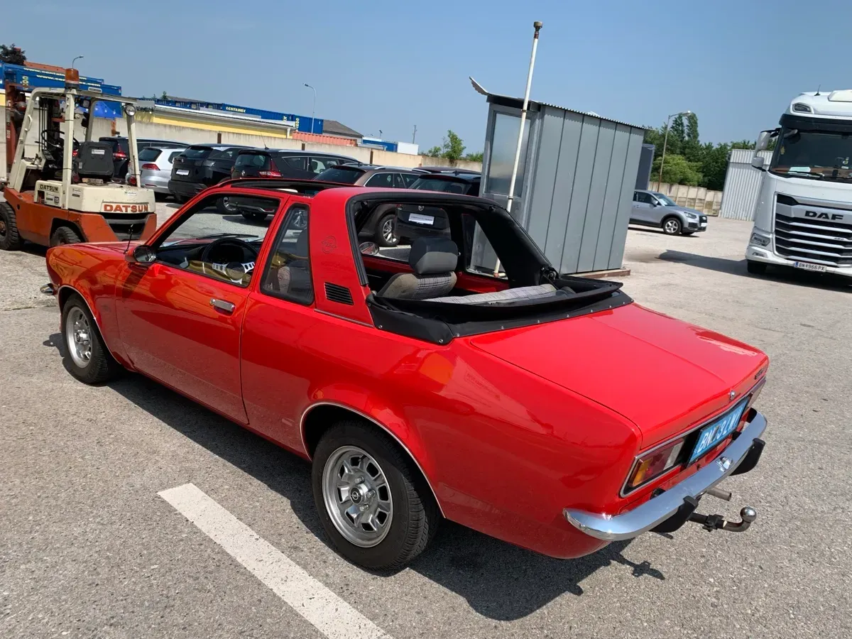 Opel Kadett 1977 photo 2