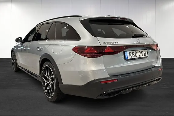 Mercedes-Benz E300 De 2024 photo 3