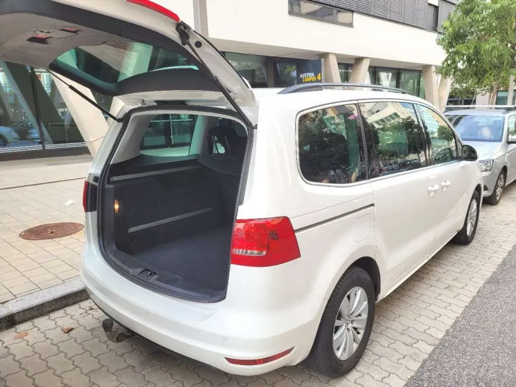 Volkswagen Sharan 2011 photo 3