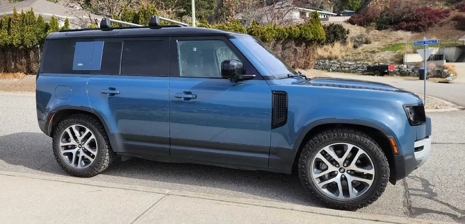 Land Rover Defender 2020 photo 3