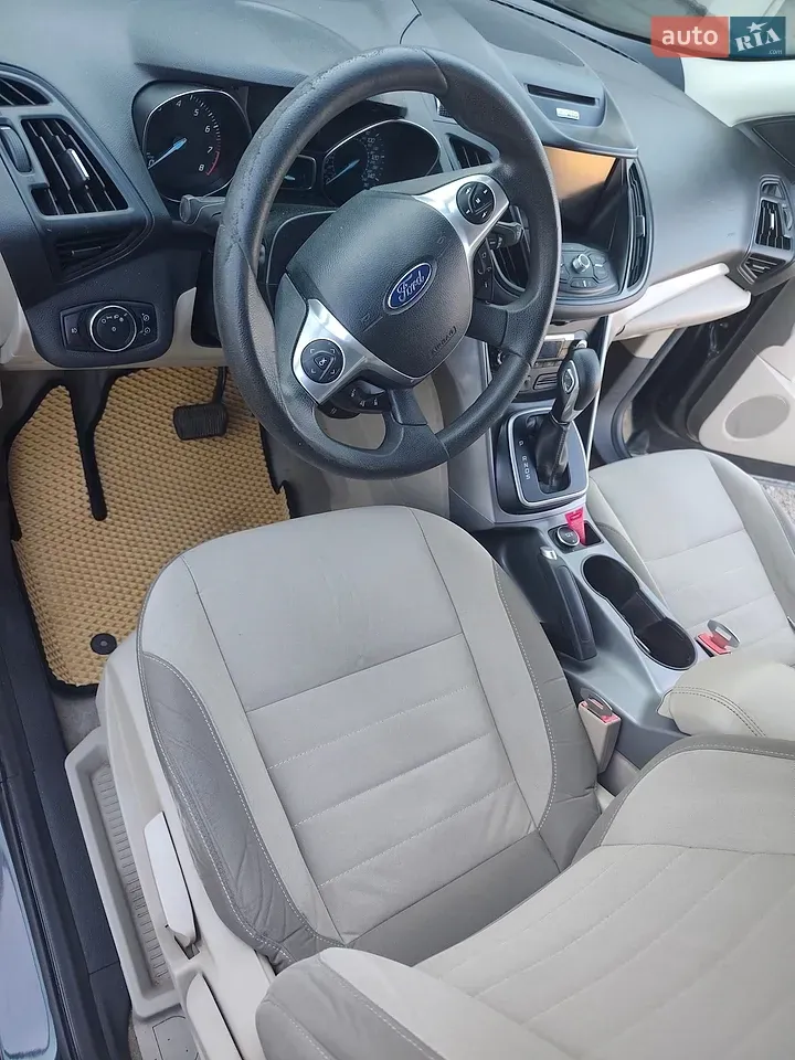 Ford Escape 2012 photo 4