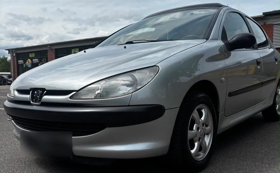 Peugeot 206