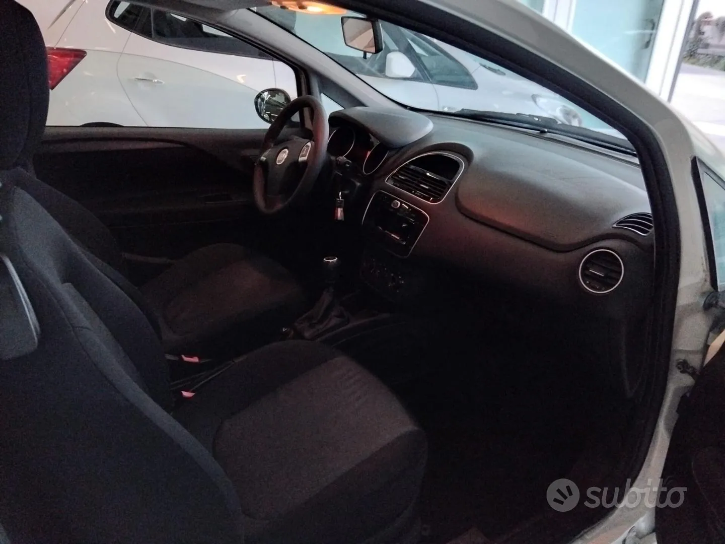 Fiat Punto 2013 photo 5
