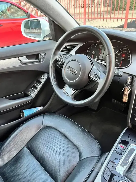 Audi A4 2012 photo 3