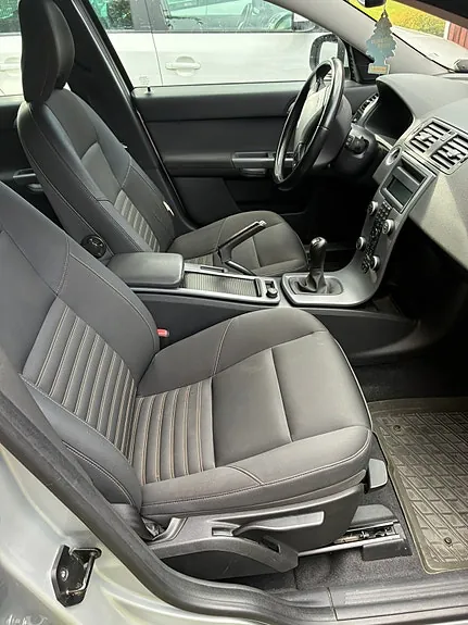 Volvo V50 2010 photo 5
