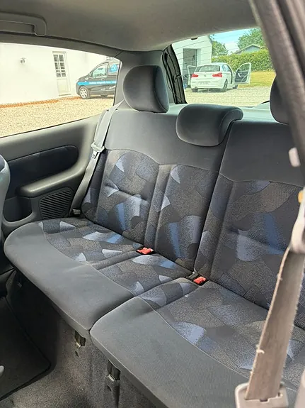 Renault Clio Ii 2001 photo 3