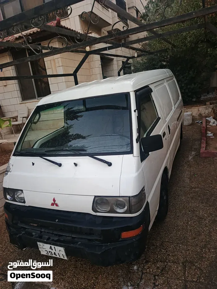 Mitsubishi Fuso Rosa 2005 photo 3
