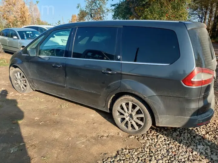 Ford Galaxy 2008 photo 3