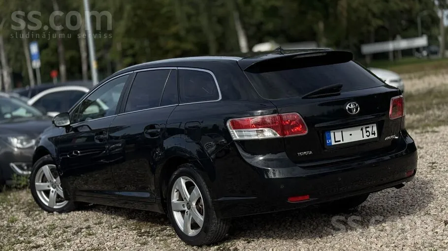 Toyota Avensis 2009 photo 4