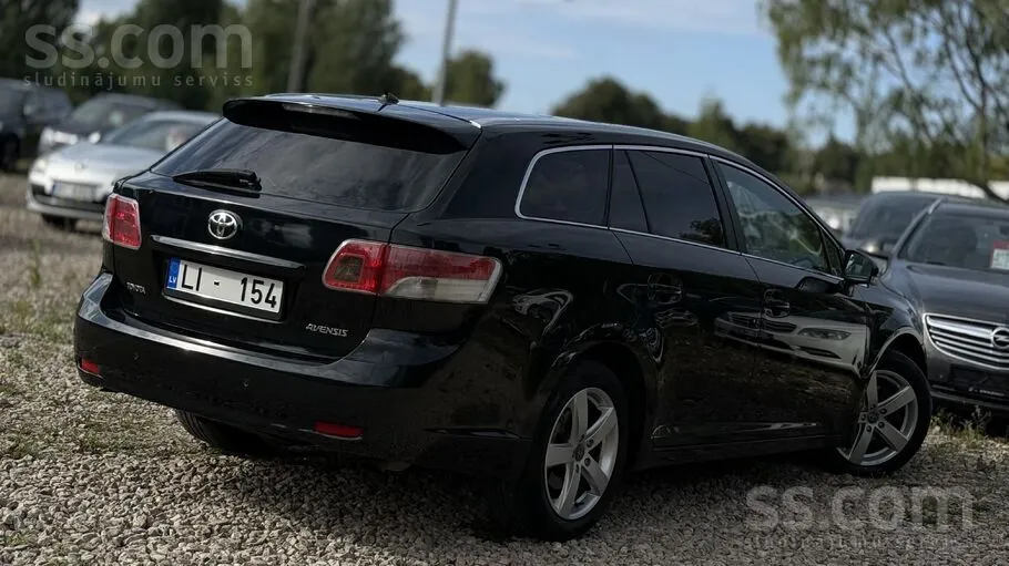 Toyota Avensis 2009 photo 3