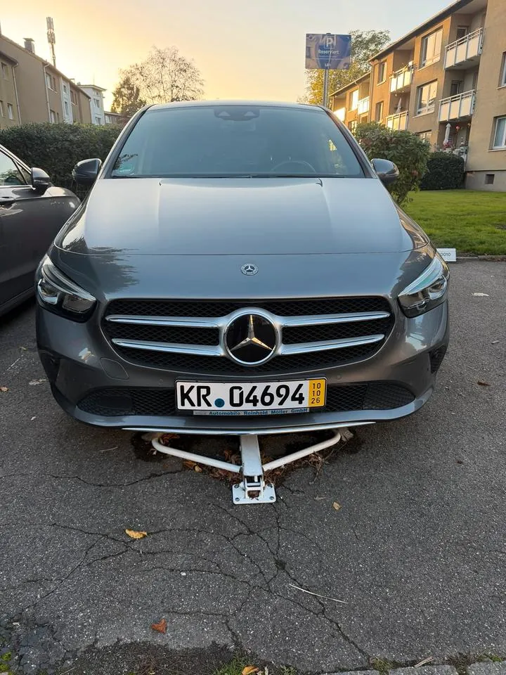 Mercedes-Benz B 200 D