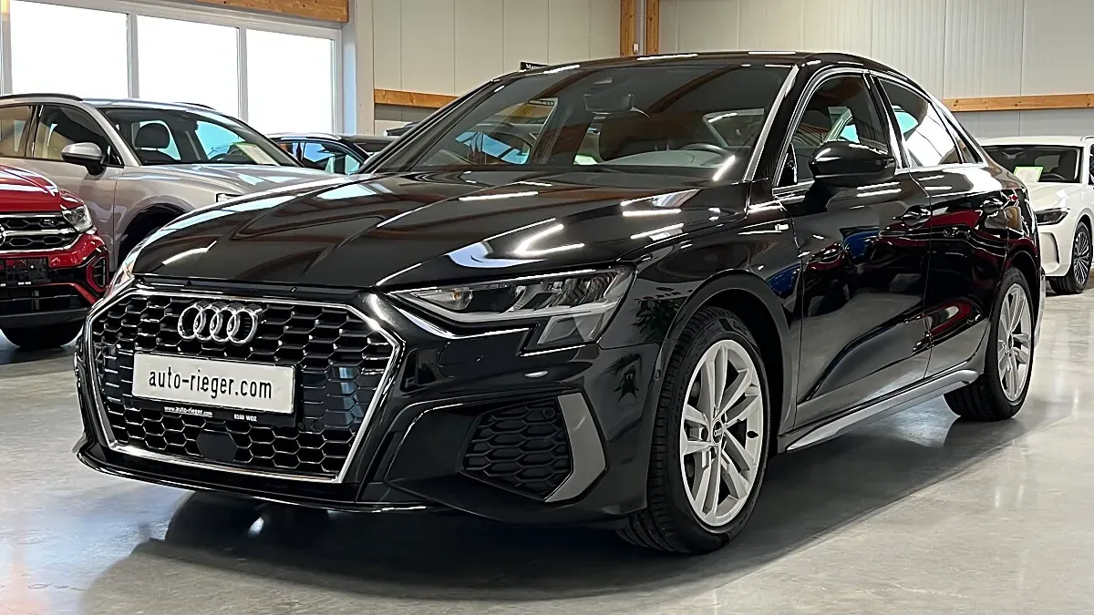 Audi A3 2022 photo 2