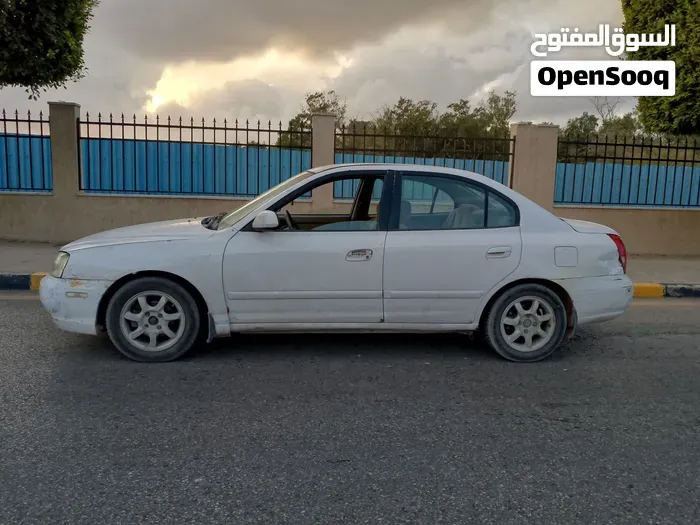 Hyundai Avante 2002 photo 2
