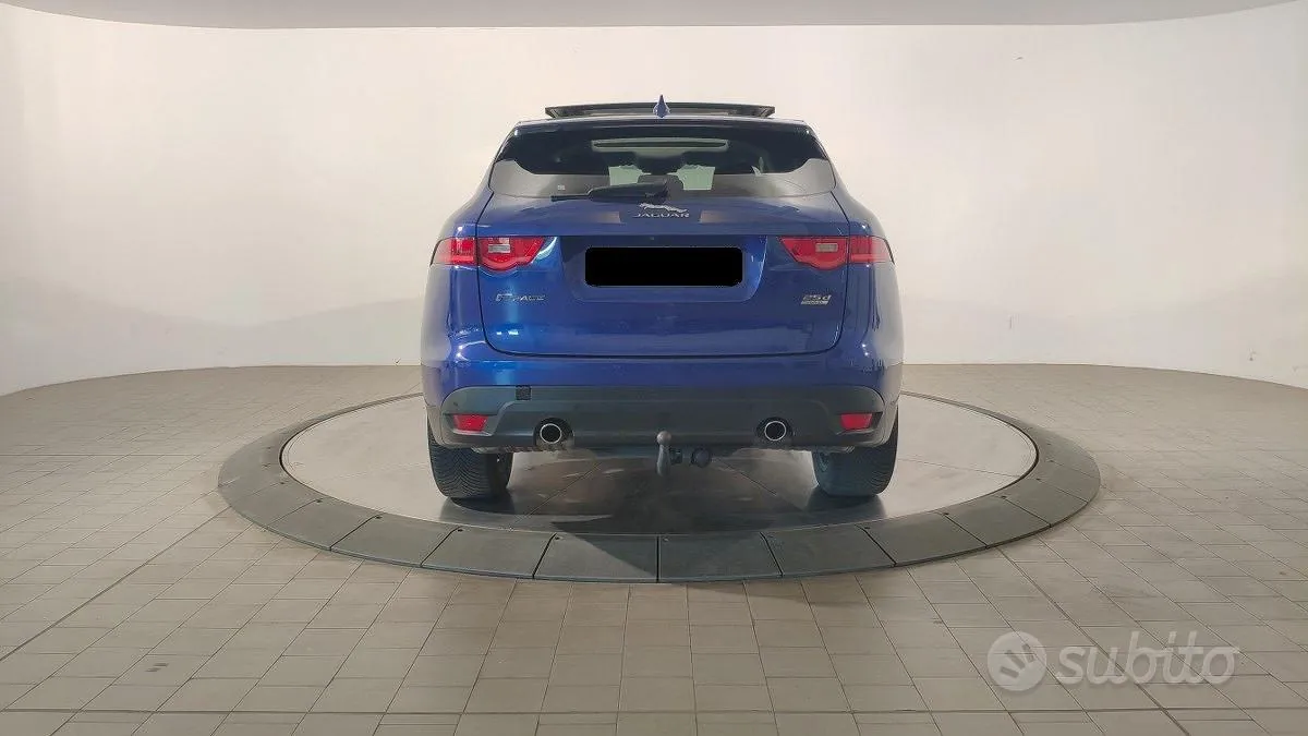 Jaguar F-Pace 2019 photo 5