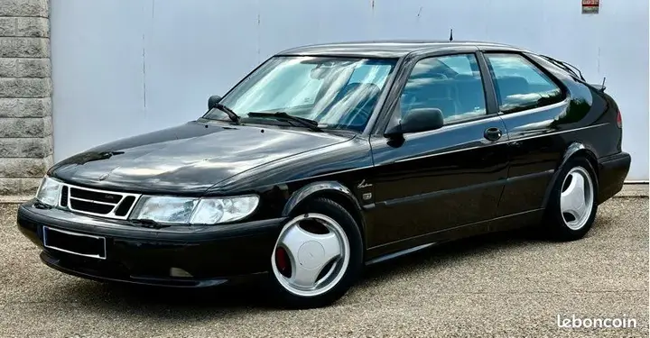 Saab 900