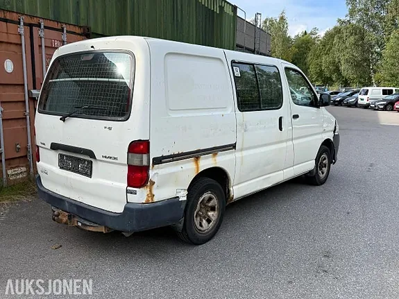 Toyota Hiace 2008 photo 3