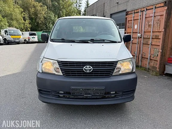Toyota Hiace 2008 photo 5