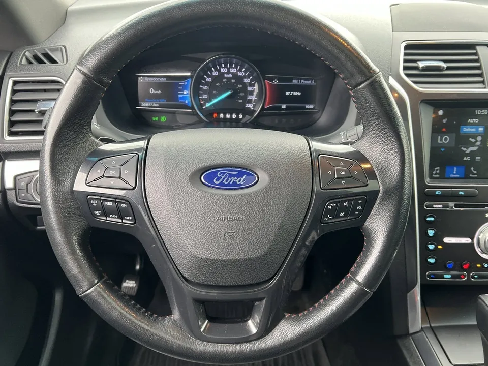 Ford Explorer 2017 photo 2